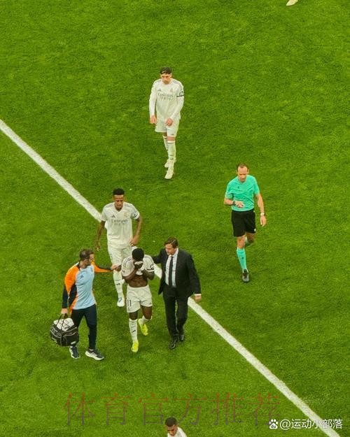 阿斯:米利唐飞往巴西经检查有轻伤 球员将回马德里 阿斯:米利唐飞往巴西经检查有轻伤 球员将回马德里